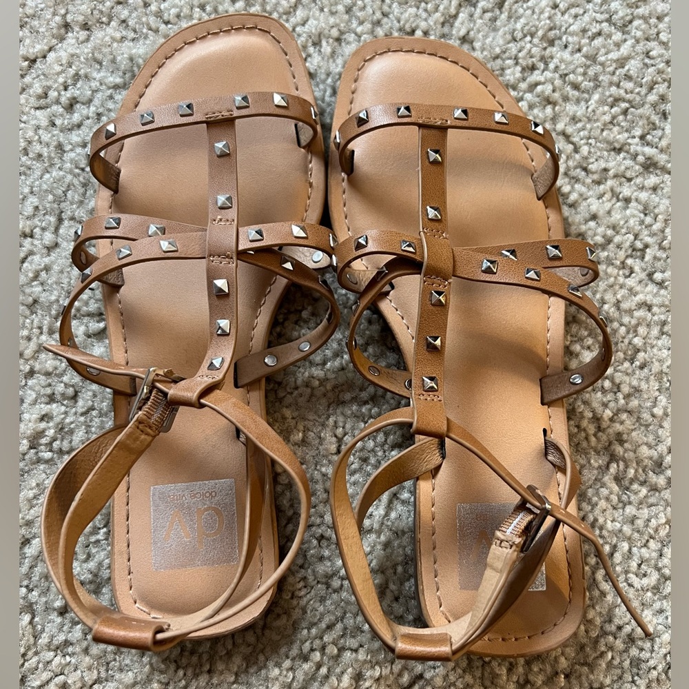 Dolce Vita “Janet” T Strap Tan Sandal — US 7